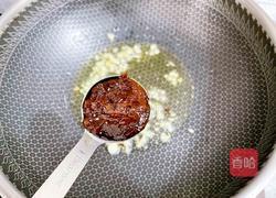 腐竹炒木耳的做法图解8