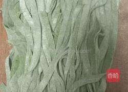 手擀菠菜面的做法图解7