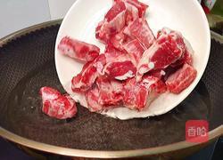 排骨炖玉米的做法图解1