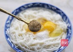 面条鸡蛋饼的做法图解3