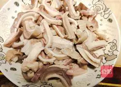 Illustration of how to make stir-fried pork belly with lotus root 4