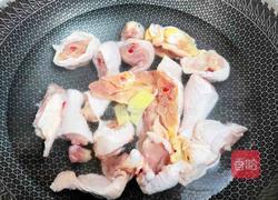 香菇炖鸡腿的做法图解5