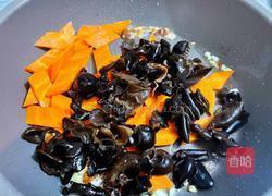 黄瓜炒木耳的做法图解7