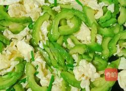 苦瓜炒鸡蛋的做法图解16