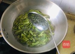 炝拌贡菜的做法图解2