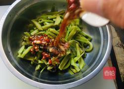炝拌贡菜的做法图解7