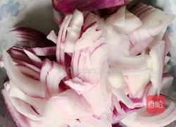 洋葱鸡胸肉的做法图解2