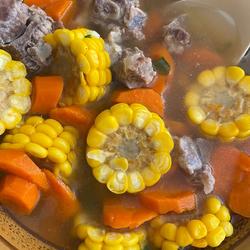 玉米胡萝卜排骨汤的做法[图]