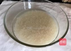 什锦腊肠焖饭的做法图解1