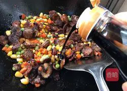 Assorted Sausage Braised Rice Illustration 10