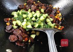 什锦腊肠焖饭的做法图解11