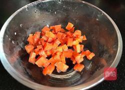 鸡肉蔬菜饼的做法图解2