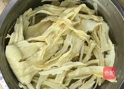 红烧肉腐竹鹌鹑蛋的做法图解2