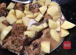 土豆炖鸡腿肉的做法图解13