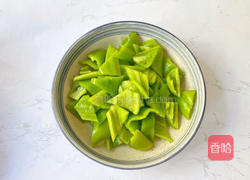 青椒炒牛肉的做法图解3