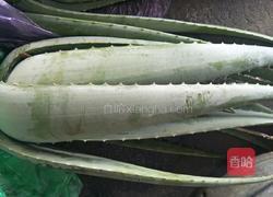冰糖芦荟的做法图解1