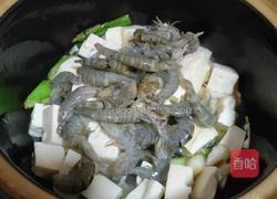 金针菇豆腐汤的做法图解3