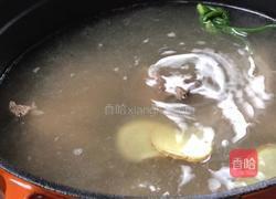 黑木耳山药脊骨汤的做法图解5