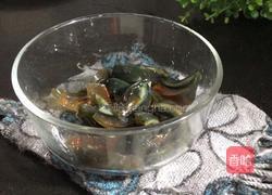皮蛋豆腐汤的做法图解2