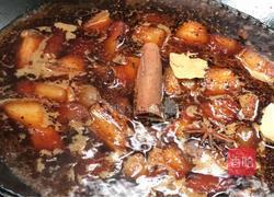 五花肉烧小土豆的做法图解13