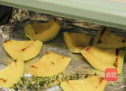 香煎小羊排配百里香烤南瓜的做法图解5