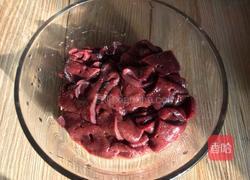 鸡蛋猪肝面的做法图解1