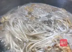 Illustration of how to make egg and pork liver noodles 10