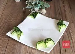 Illustration of how to make spicy and sour shredded cabbage 4