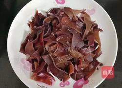 凉拌腐竹木耳的做法图解3