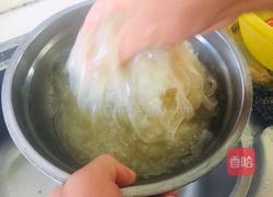 凉拌酸辣粉皮的做法图解3