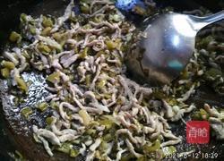 酸菜炒肉丝的做法图解10