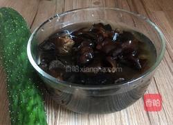 木耳拌黄瓜的做法图解1