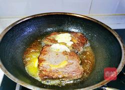 嫩煎牛扒 (番茄黑椒汁)的做法图解3