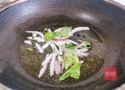 嫩煎牛扒 (番茄黑椒汁)的做法图解2