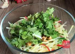 Illustration of how to make cold shredded potatoes 13