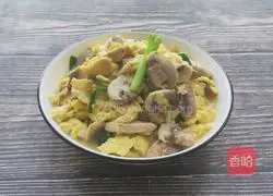 Illustration of how to make fried mushrooms with eggs 11