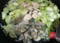 蛤蜊丝瓜粉丝汤的做法图解7