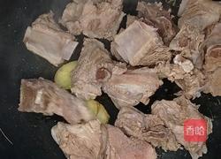 胡萝卜排骨汤的做法图解3