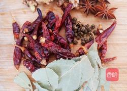 千金不换的酱烧猪蹄的做法图解3