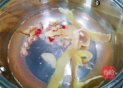 桃冻撞奶的做法图解3