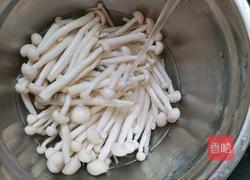 酥炸海鲜菇的做法图解1