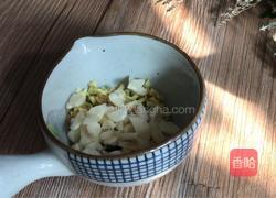 皮蛋豆腐的做法图解2