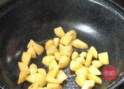 红烧牛肉烧土豆的做法图解5