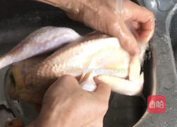 特色盐焗鸡的做法图解1