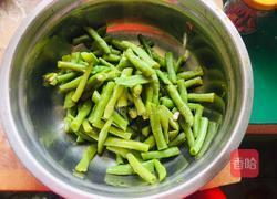凉拌豆角的做法图解3