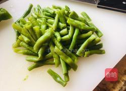 凉拌豆角的做法图解2