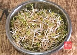 凉拌绿豆芽的做法图解1