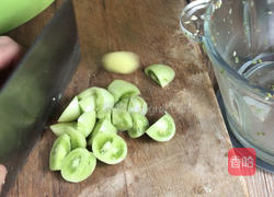 青番茄酱的做法图解1