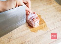 可乐烧鸡翅的做法图解2