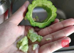 广东清热下火の酿苦瓜的做法图解4